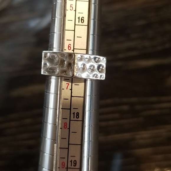 Silver unique hammered hexagon ring size 6.5 - Picture 3 of 4